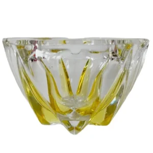 Zware geslepen kristallen waxinelichthouder in gele stervorm MCM 1960’s