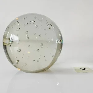 Vintage bolvormige Presse-papier helder kristal glas kleine lucht bubbels 6 cm