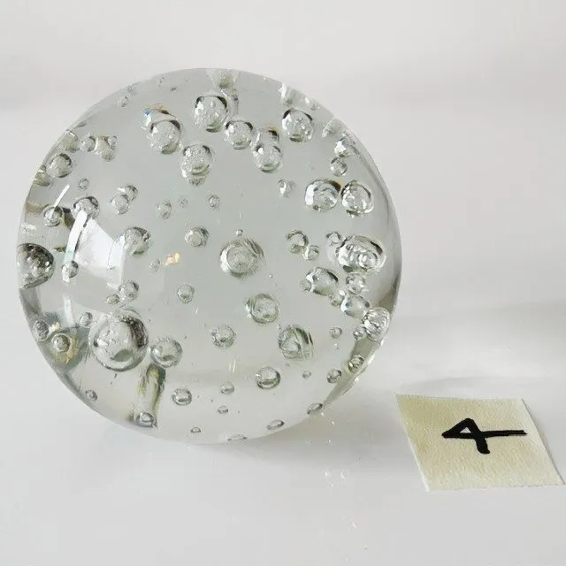 Vintage bolvormige Presse-papier kristal bubbels transparant 5,5 cm