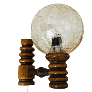 Vintage mid-century wandlamp massief hout iriserend glazen bol perzik 1970’s