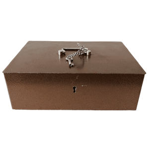Vintage bruine geldkist kluis geld kist kassa firebox staal met werkende sleutels 1960’s