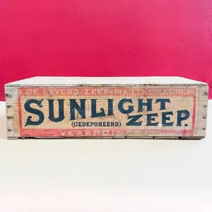 Antieke Sunlight zeepkist 1920’s